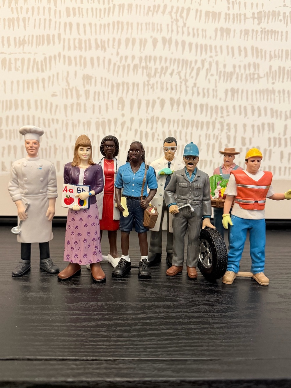 Assorted Kids Role-Play Figures Set - Multicolor